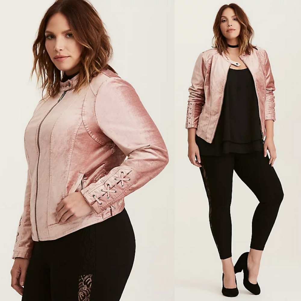 EUC Torrid 2X Velvet Moto Jacket in Dusty Quartz
